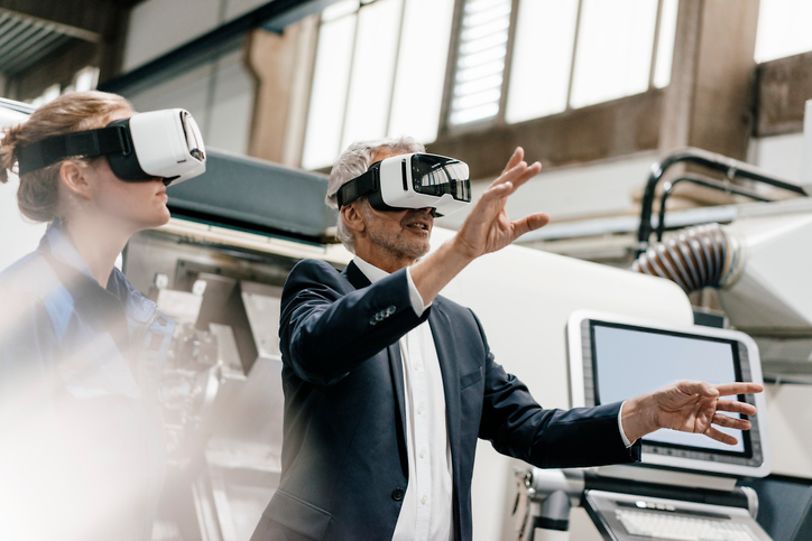 Découvrir l'innovation center de T-systems avec des lunettes de réalité virtuelle, c'est possible.